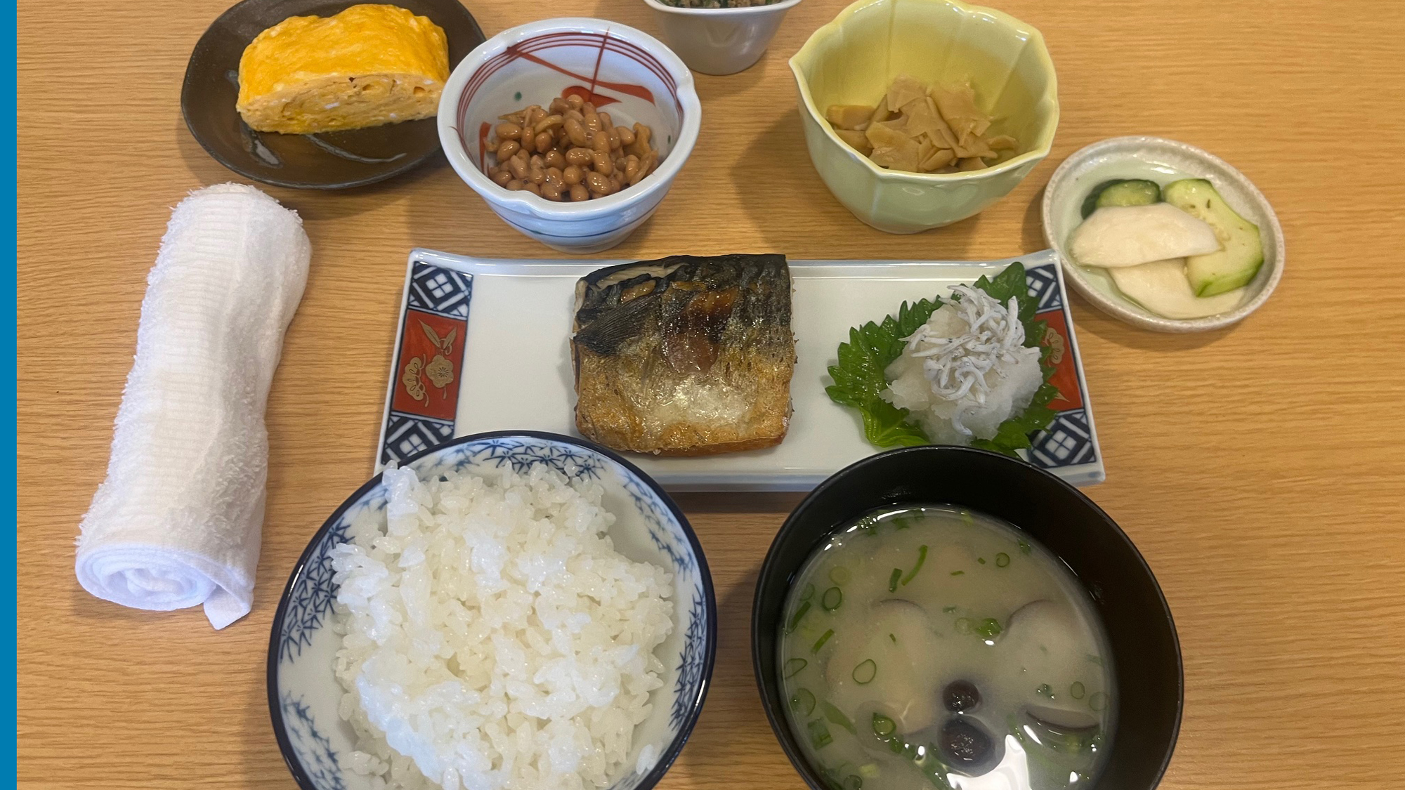 朝食　