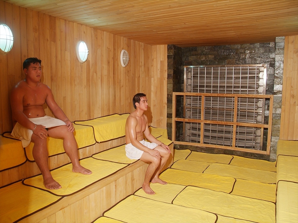 Fkk paradiso sauna seks terme Sexy Sauna