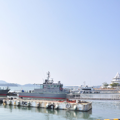 [Bay in front of the hotel]