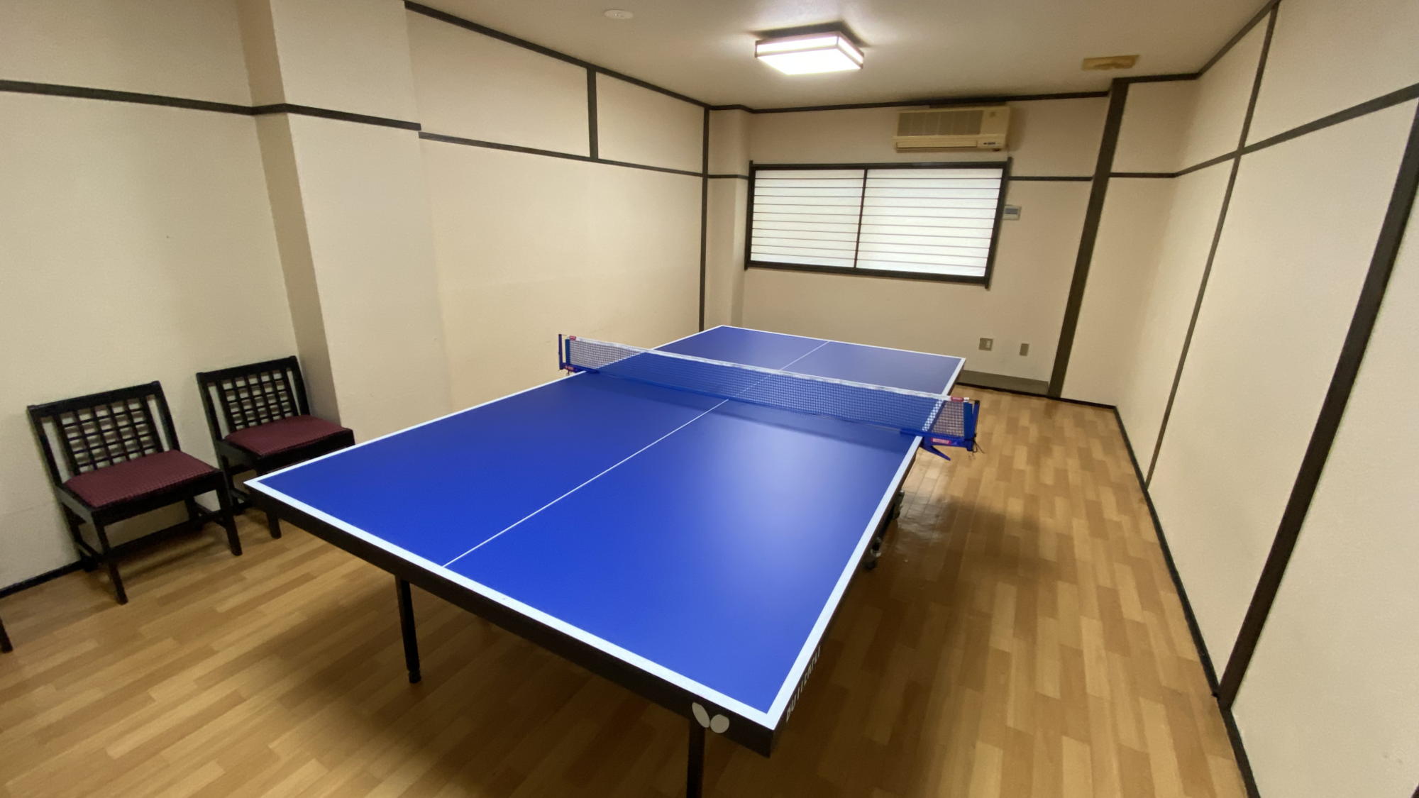 【卓球台】フロントにてご予約受付いたします