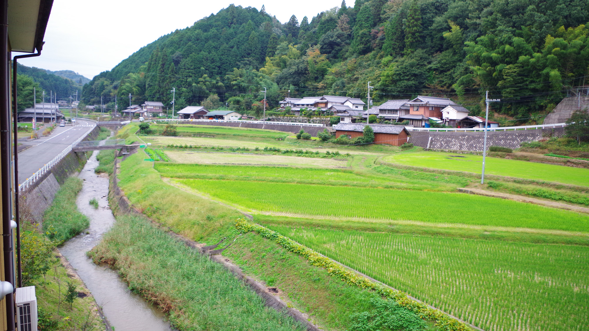 *周辺には昔の家老屋敷や十兵衛にまつわる史跡がある。