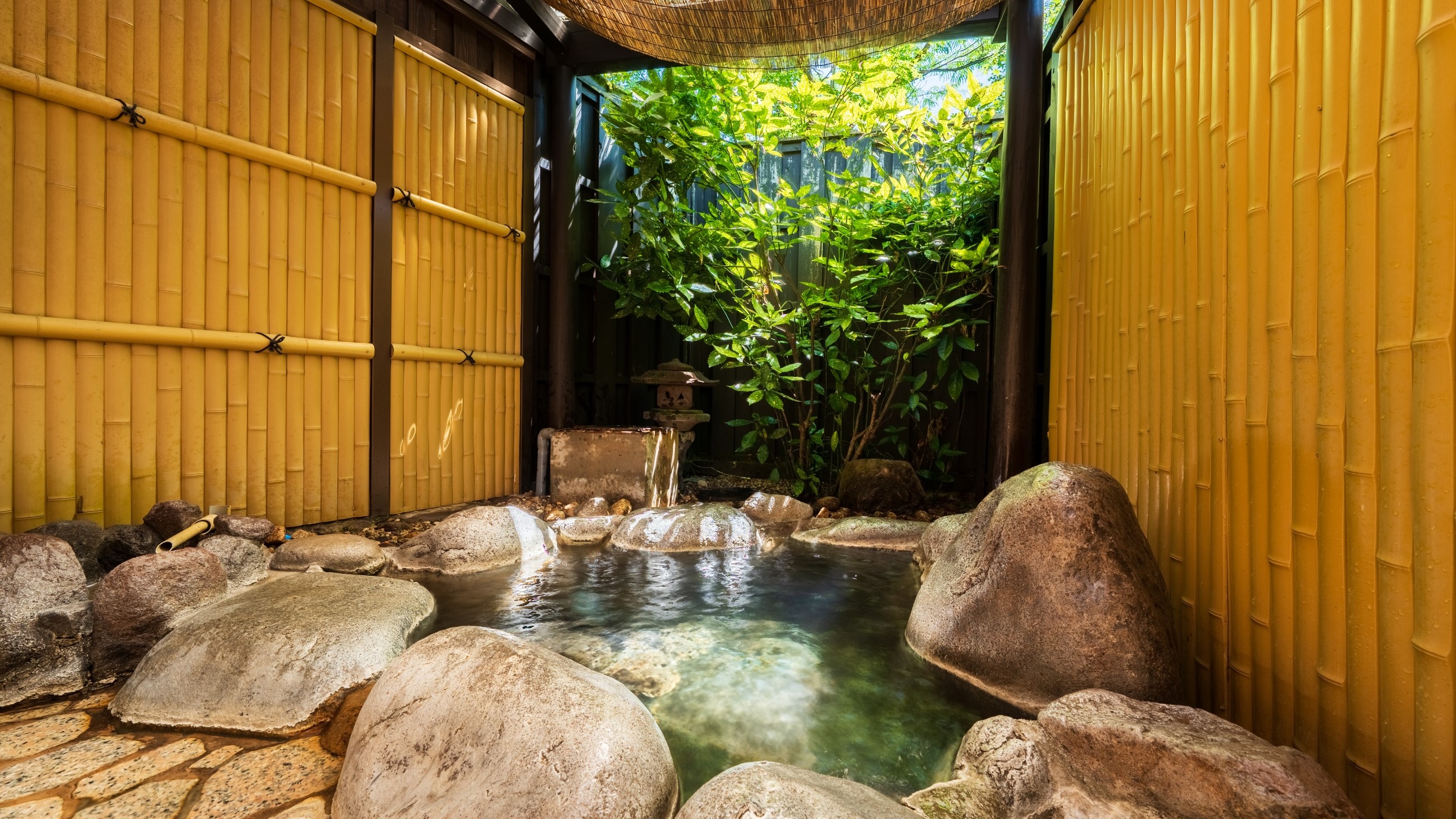 【露天付】スタンダード露天付離れ（8畳）