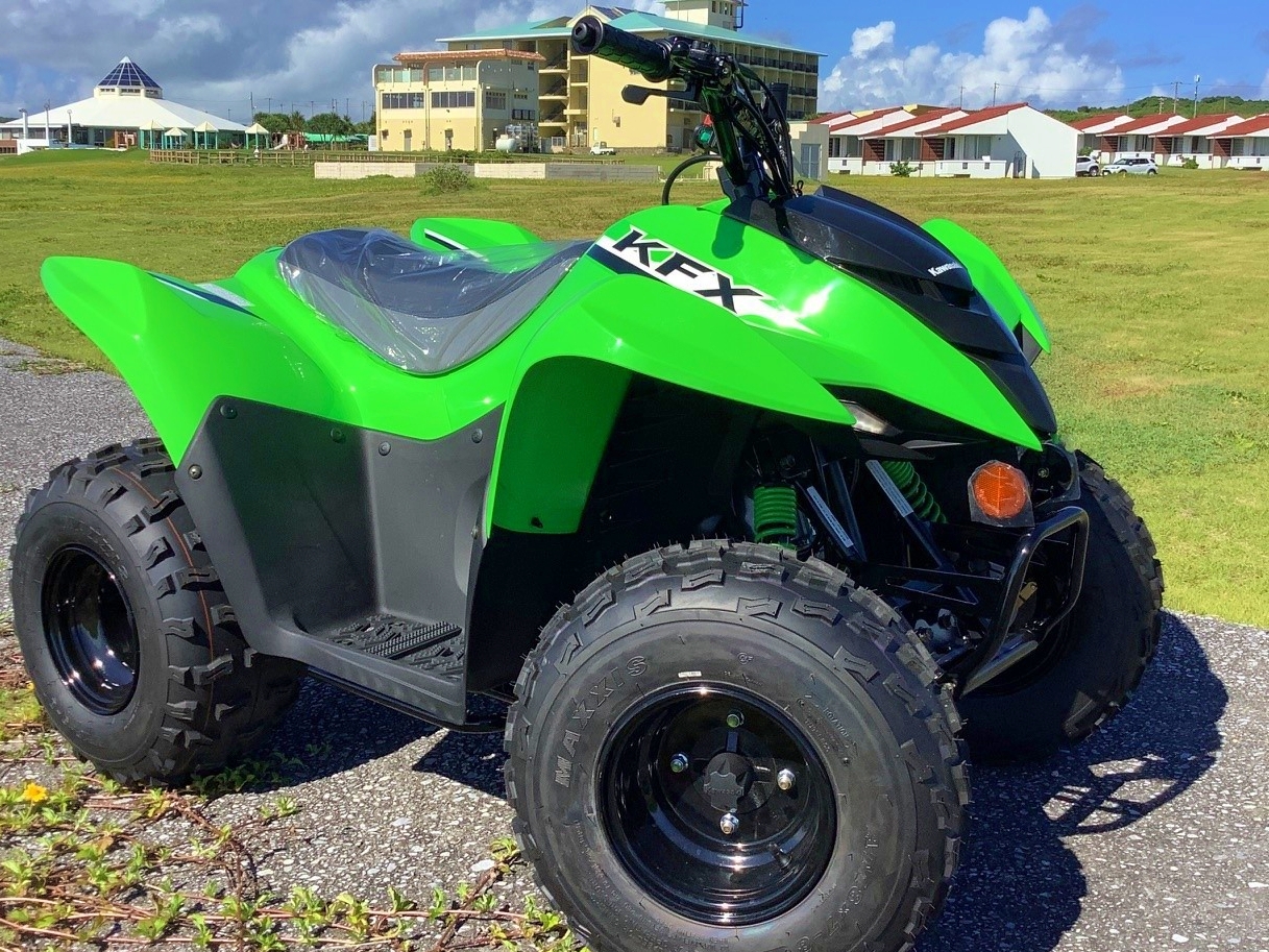 伊計島でバギーライド！