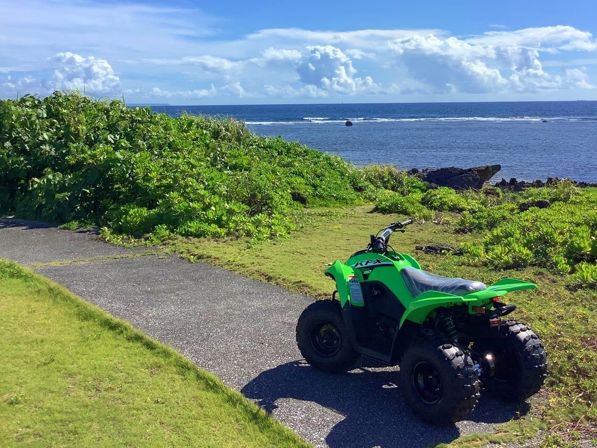 伊計島でバギーライド！