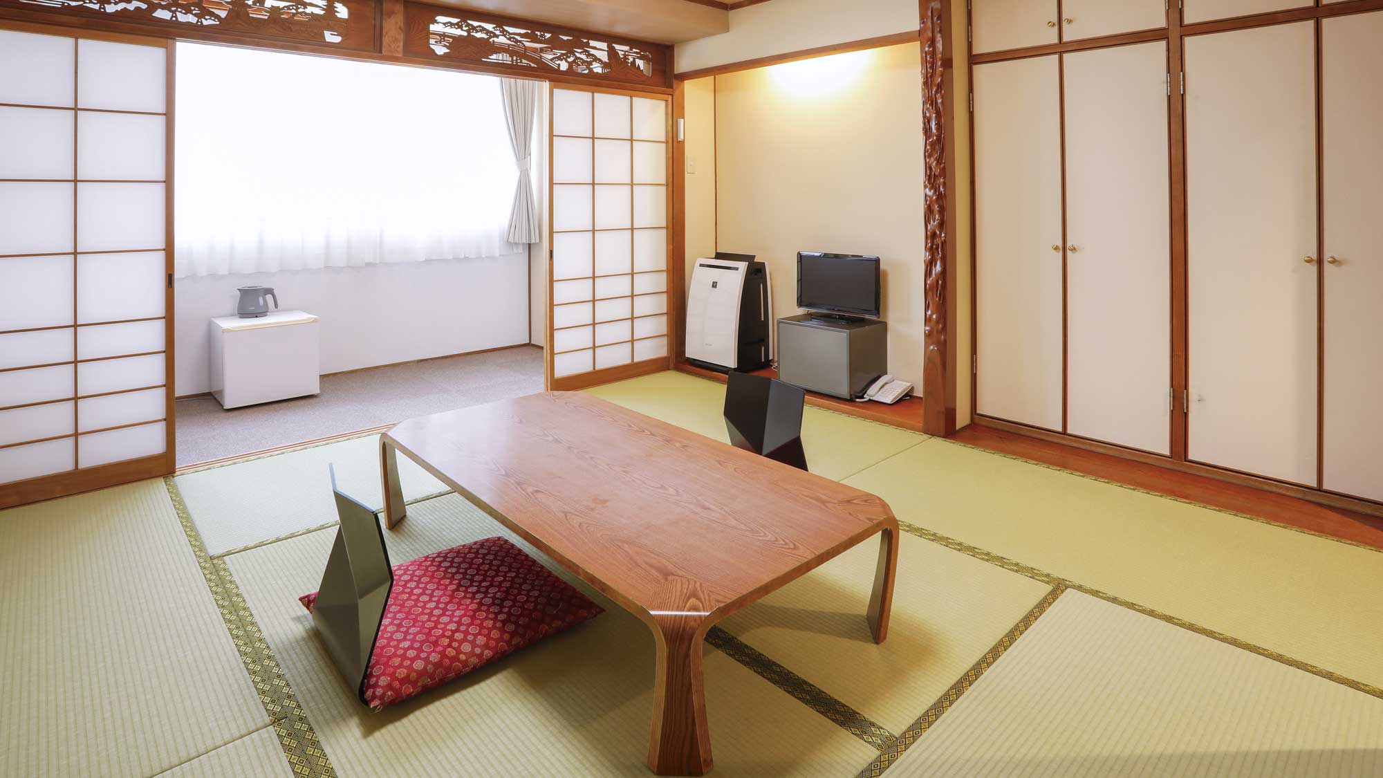 【ひょうご共済会館】客室｜和室8畳