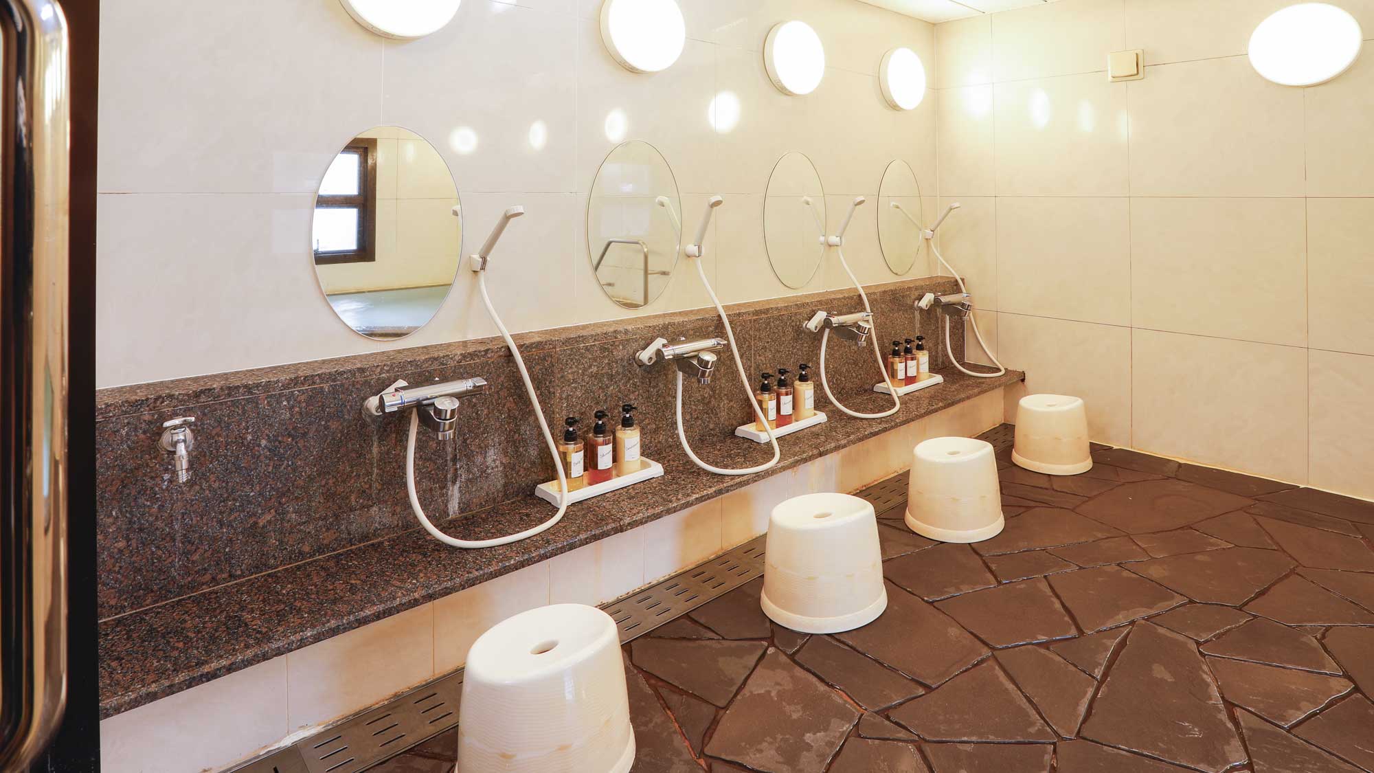 【ひょうご共済会館】大浴場｜洗い場