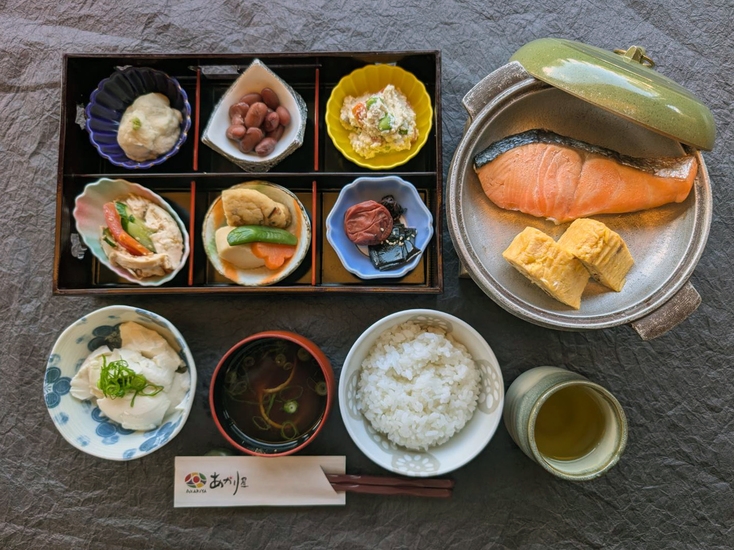 【1泊朝食付】手作りの和朝食を堪能！美肌の湯＆駐車場無料◆鈴鹿サーキット25分！個人ロッカー完備