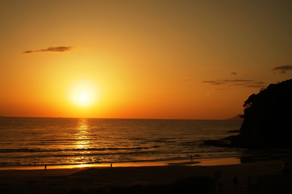 オレンジに焼けた空