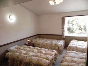 クワッドルーム（４ベッド）