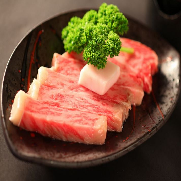 Steak daging sapi Shinshu yang ditanam di atas apel 150G