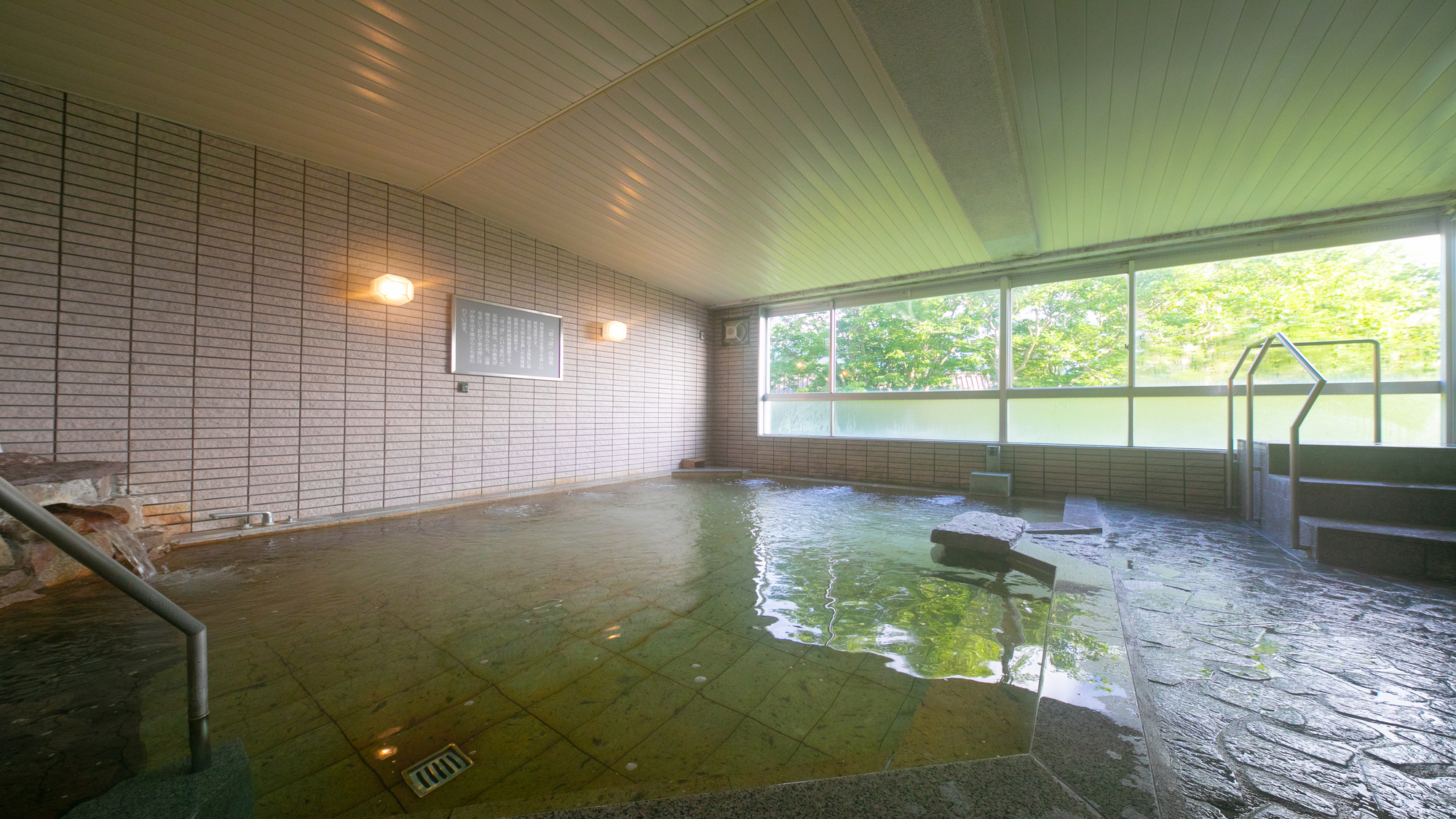 志賀高原最古の温泉、発哺温泉