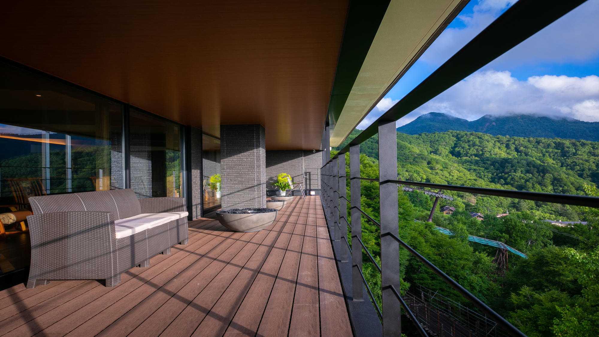 ロビーラウンジ