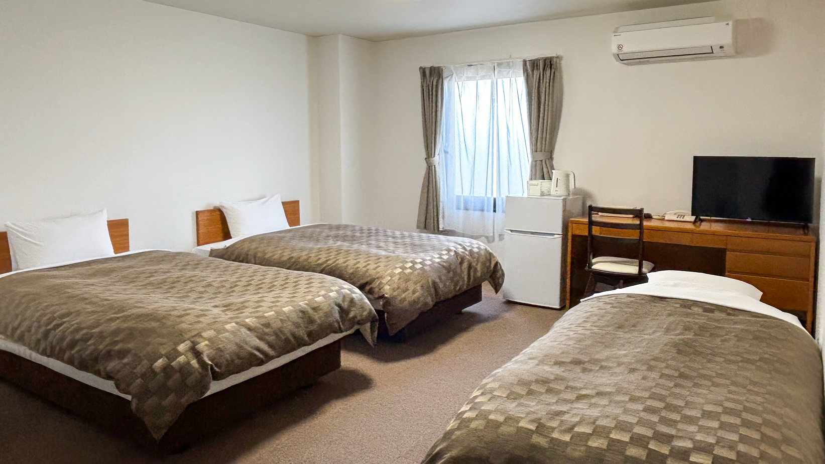 □禁煙□トリプル【22平米／110cm幅ベッド】