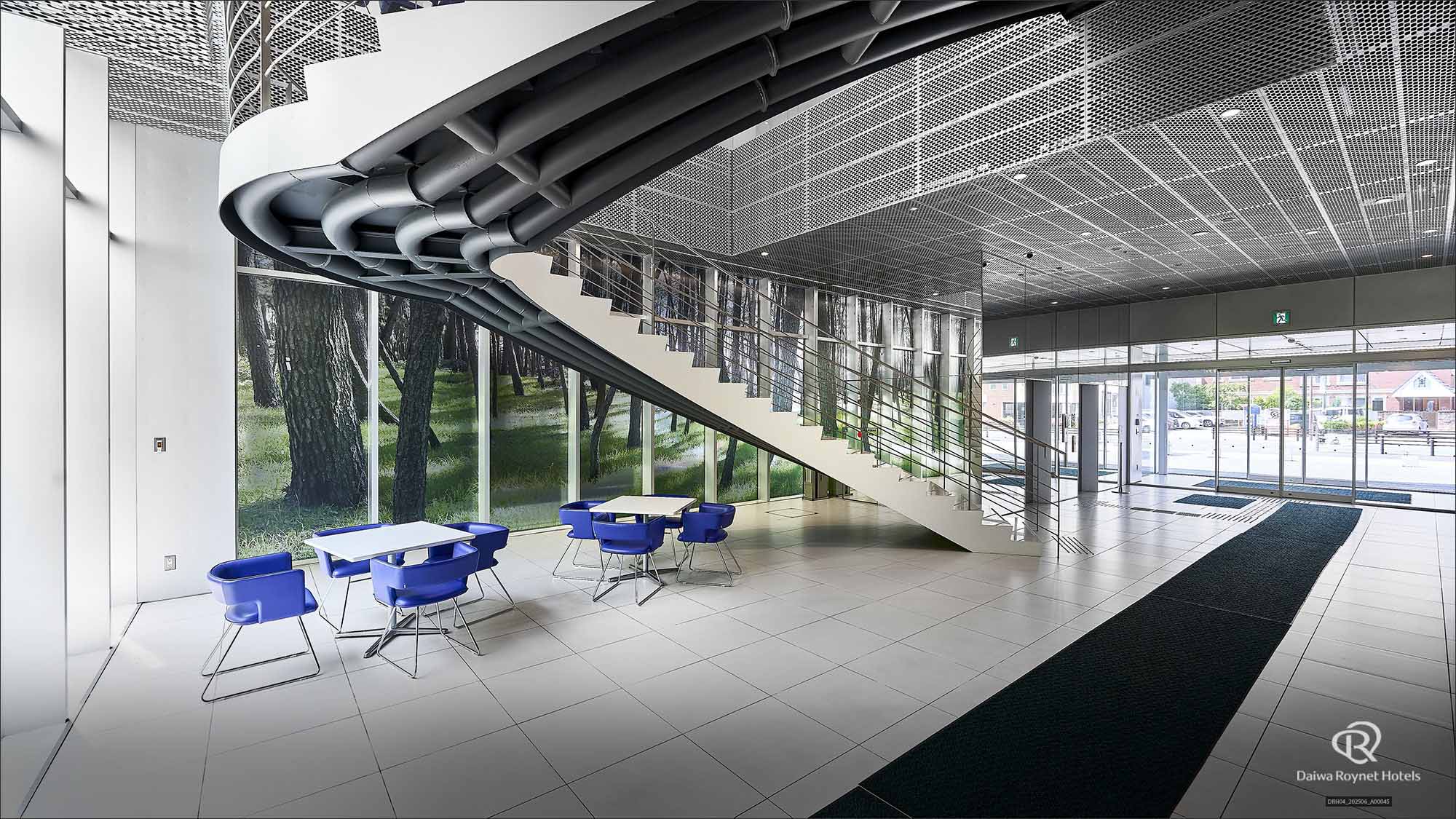 1Fエレベーターホール②