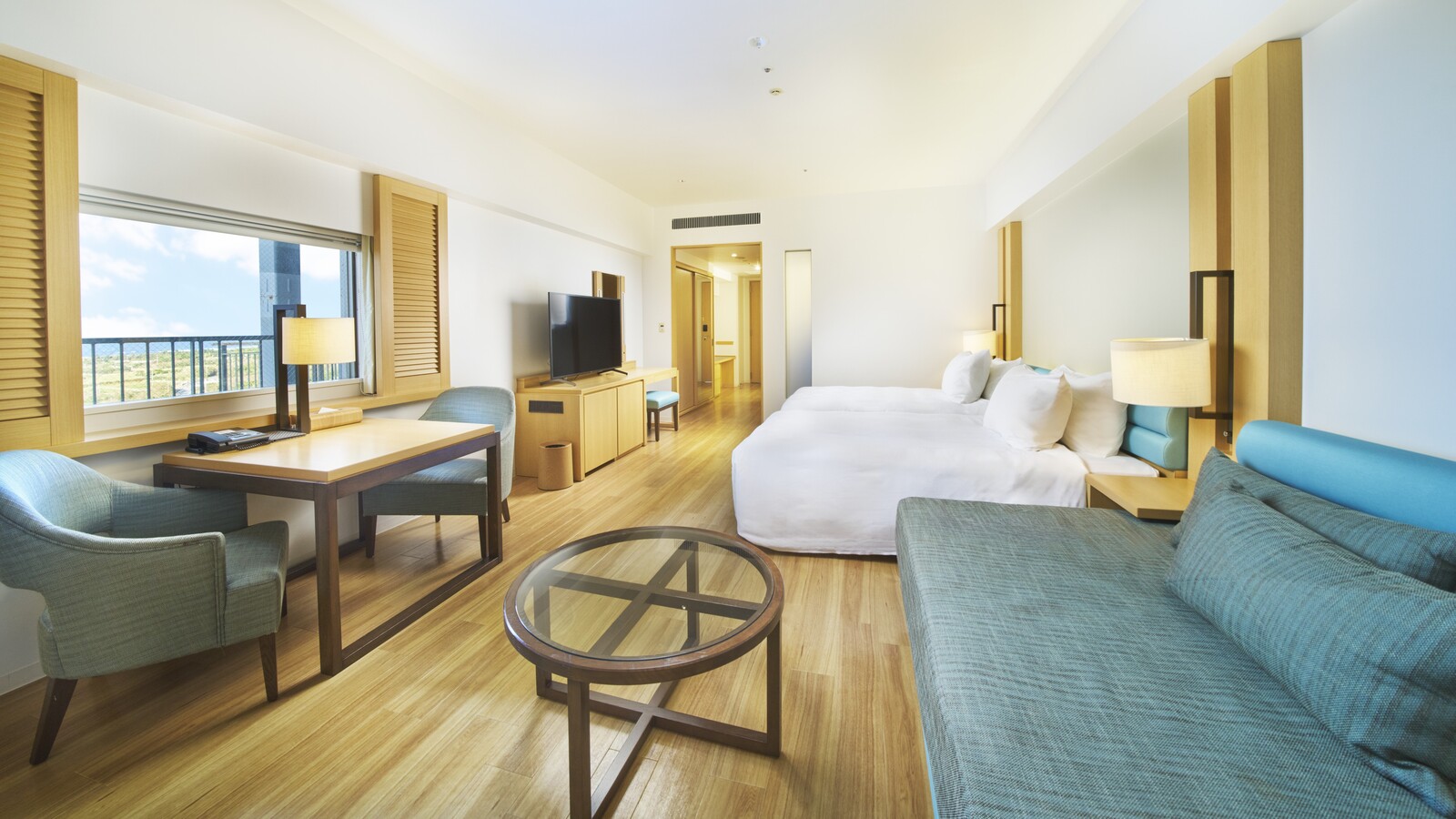 【客室内・オーシャンプレミアコーナーツイン】