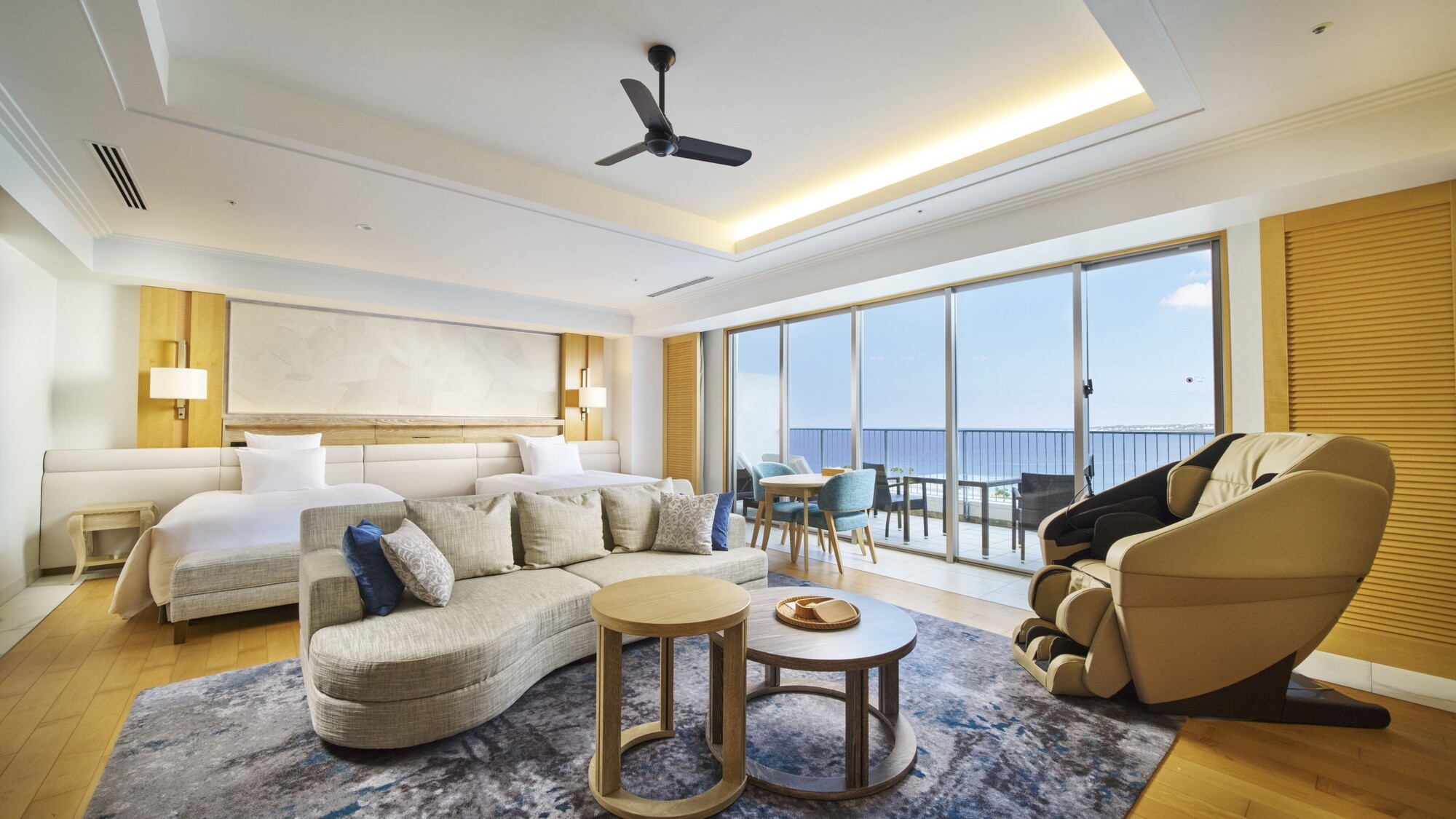 【客室内・クラブスイート】