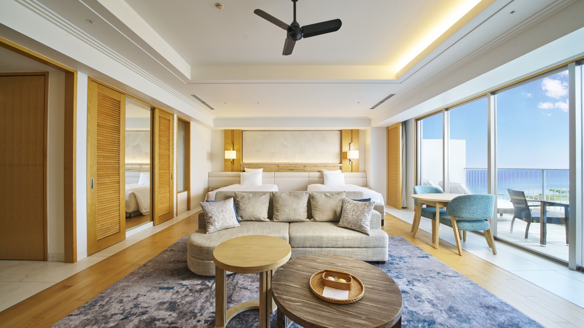 【客室内・クラブスイート】