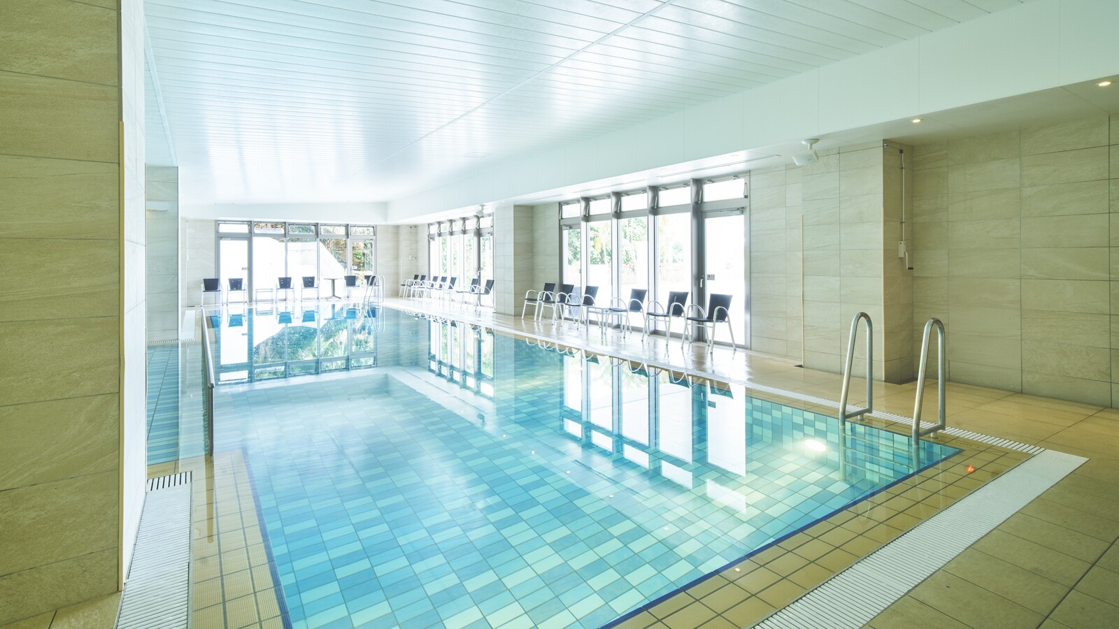 【プール・インドアプール】