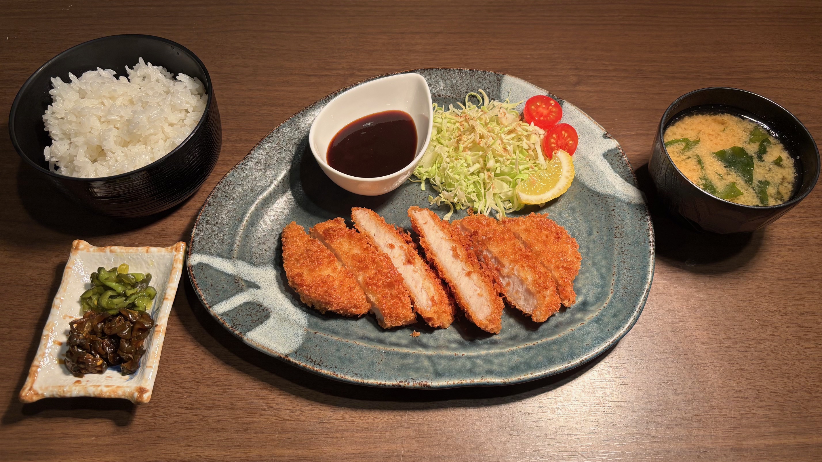 ◆夕食◆　トンカツ・ご飯セット