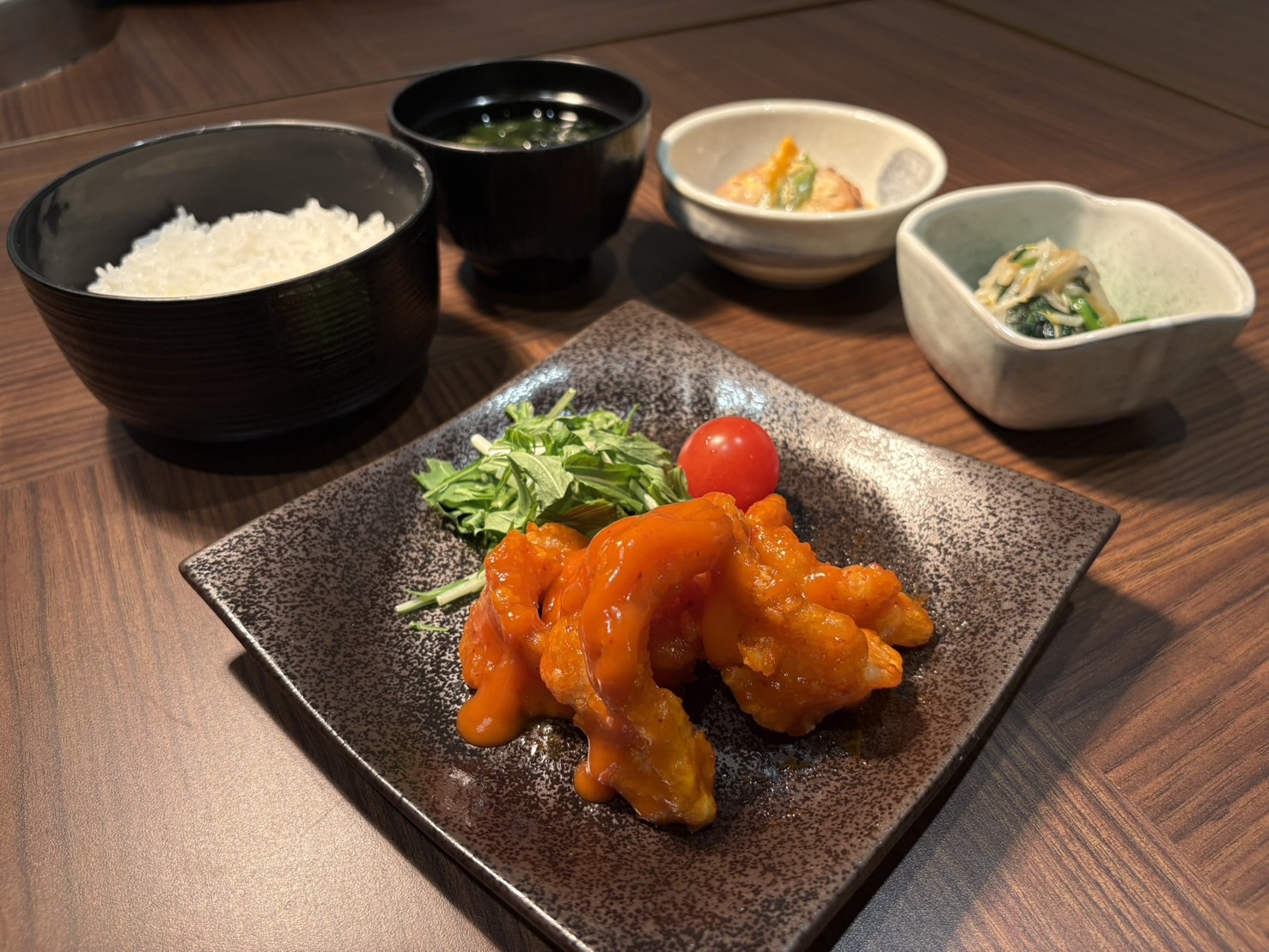 ◆夕食◆　海老チリ定食