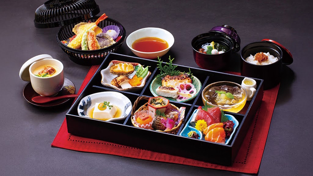 秋限定！甚八の松花堂弁当が食べられる！朝はゆったり和朝食からスタート♪【２食付】