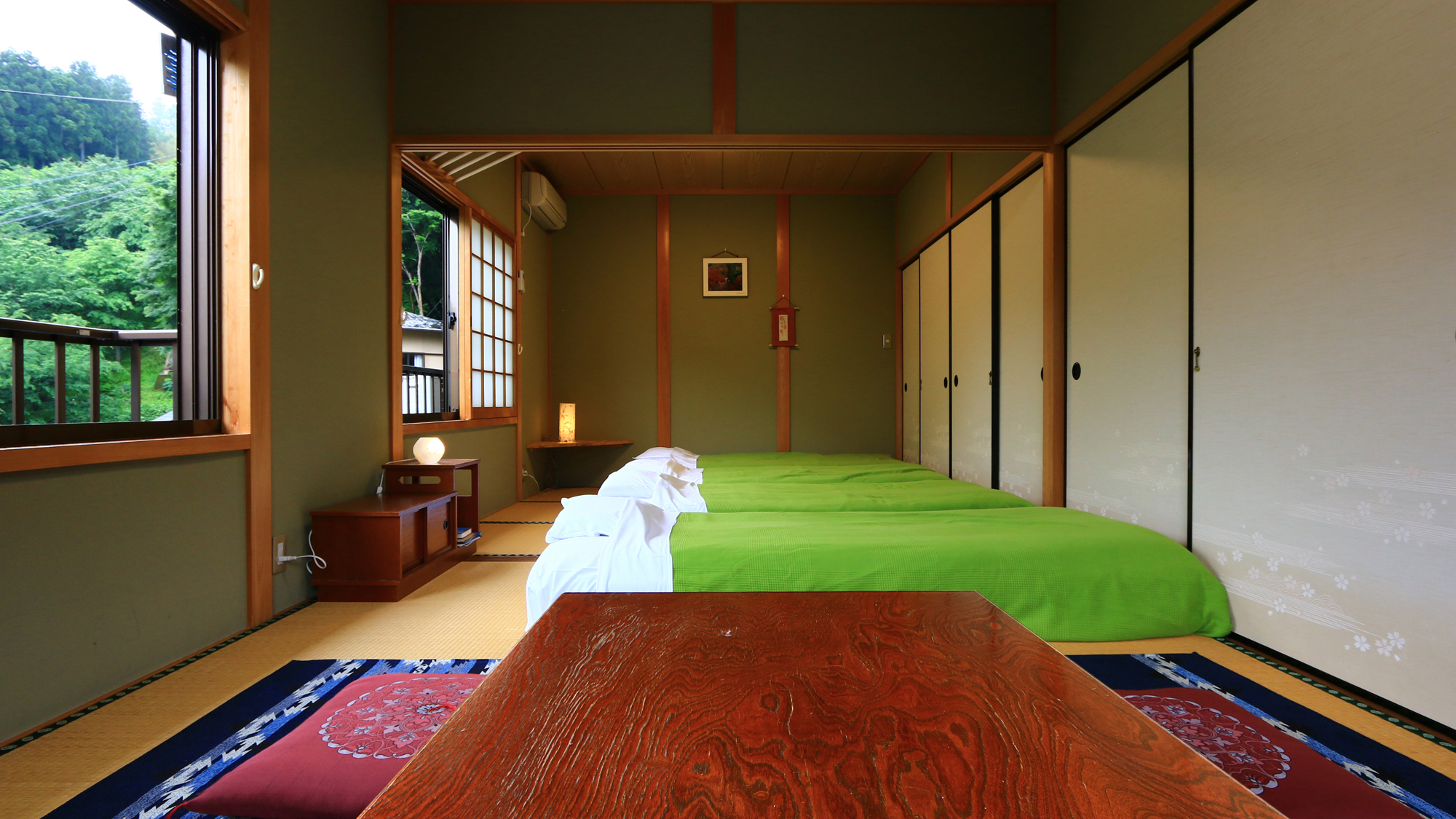 和室10.5畳【橘】広々した空間です