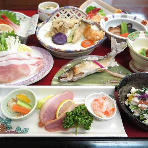 【2食付】奥只見丸山スキー場で思い切り滑ろう！地元の味覚と長湯できる天然温泉で満たす冬旅