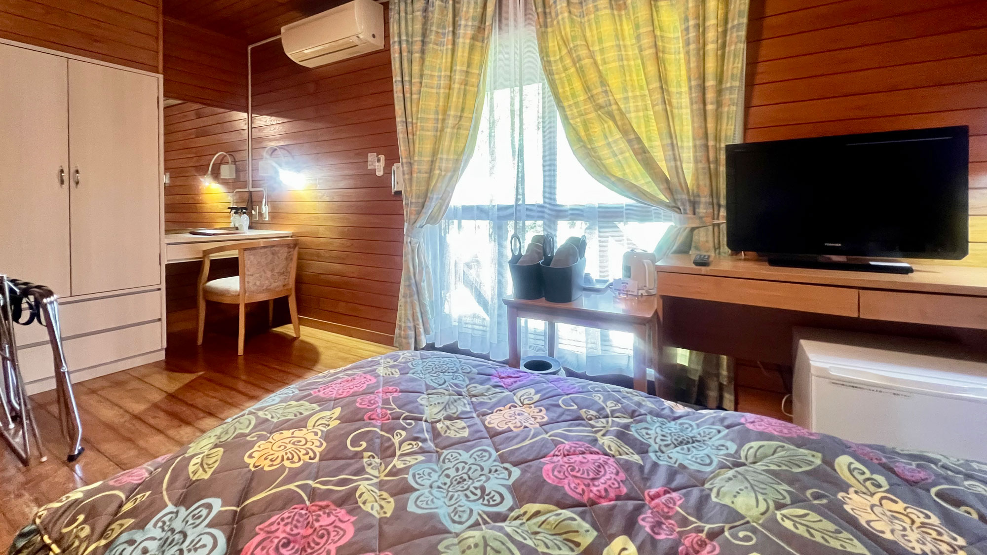 【本館】洋室ツイン（フロアタイプ）TV・冷蔵庫