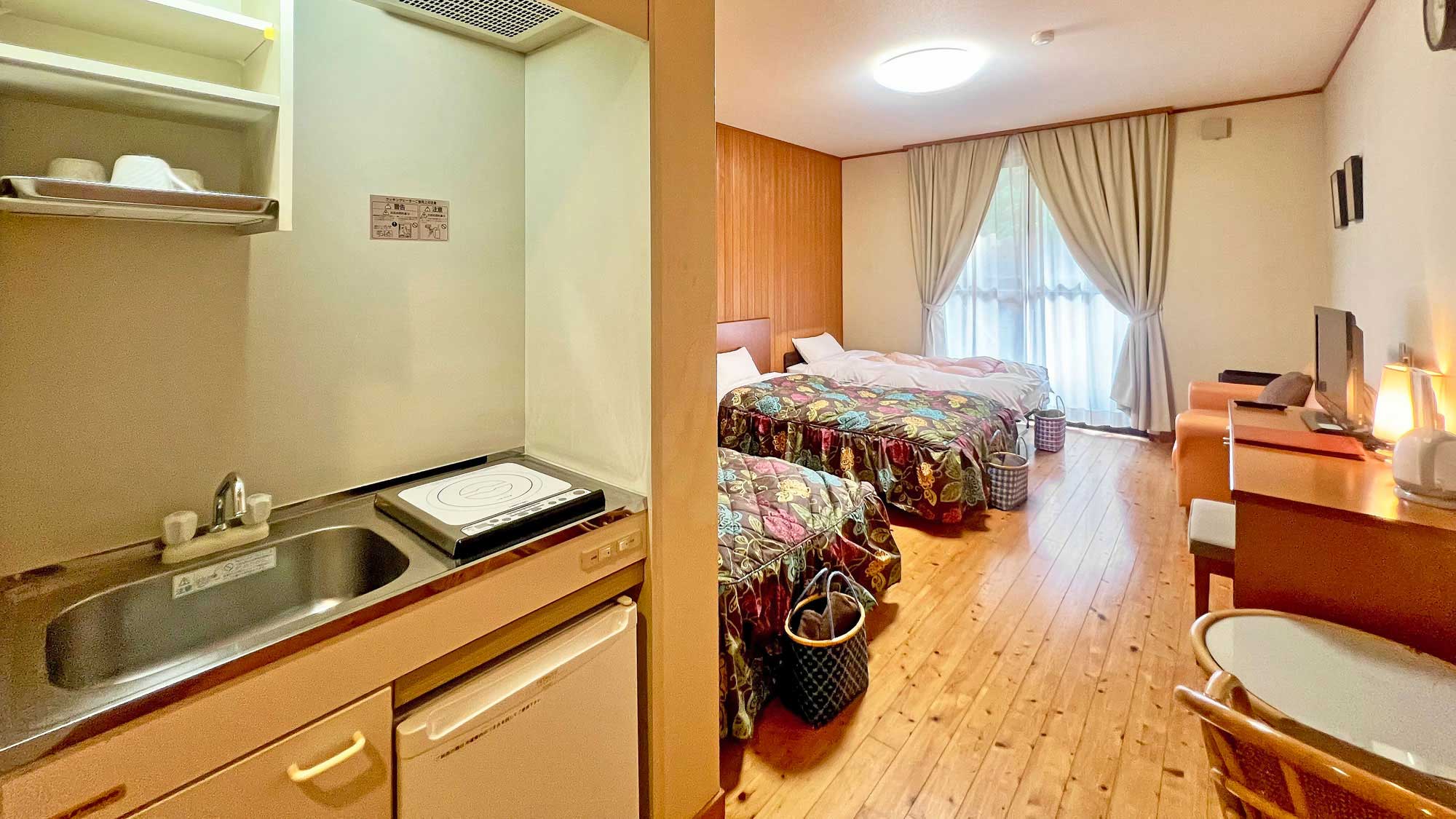 【洋室ツイン＋エクストラベッド（3名）】ミニキッチン