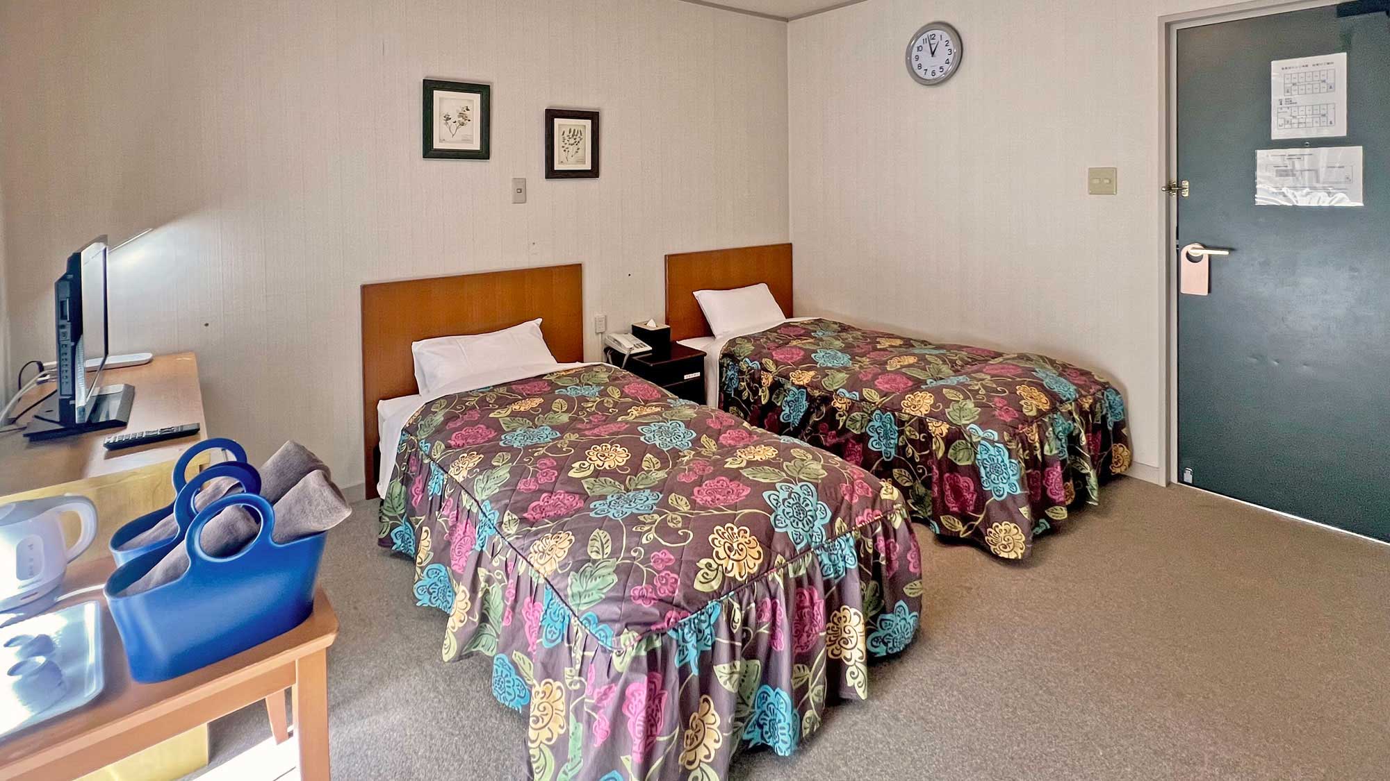 【本館】洋室ツイン（絨毯タイプ）メイン