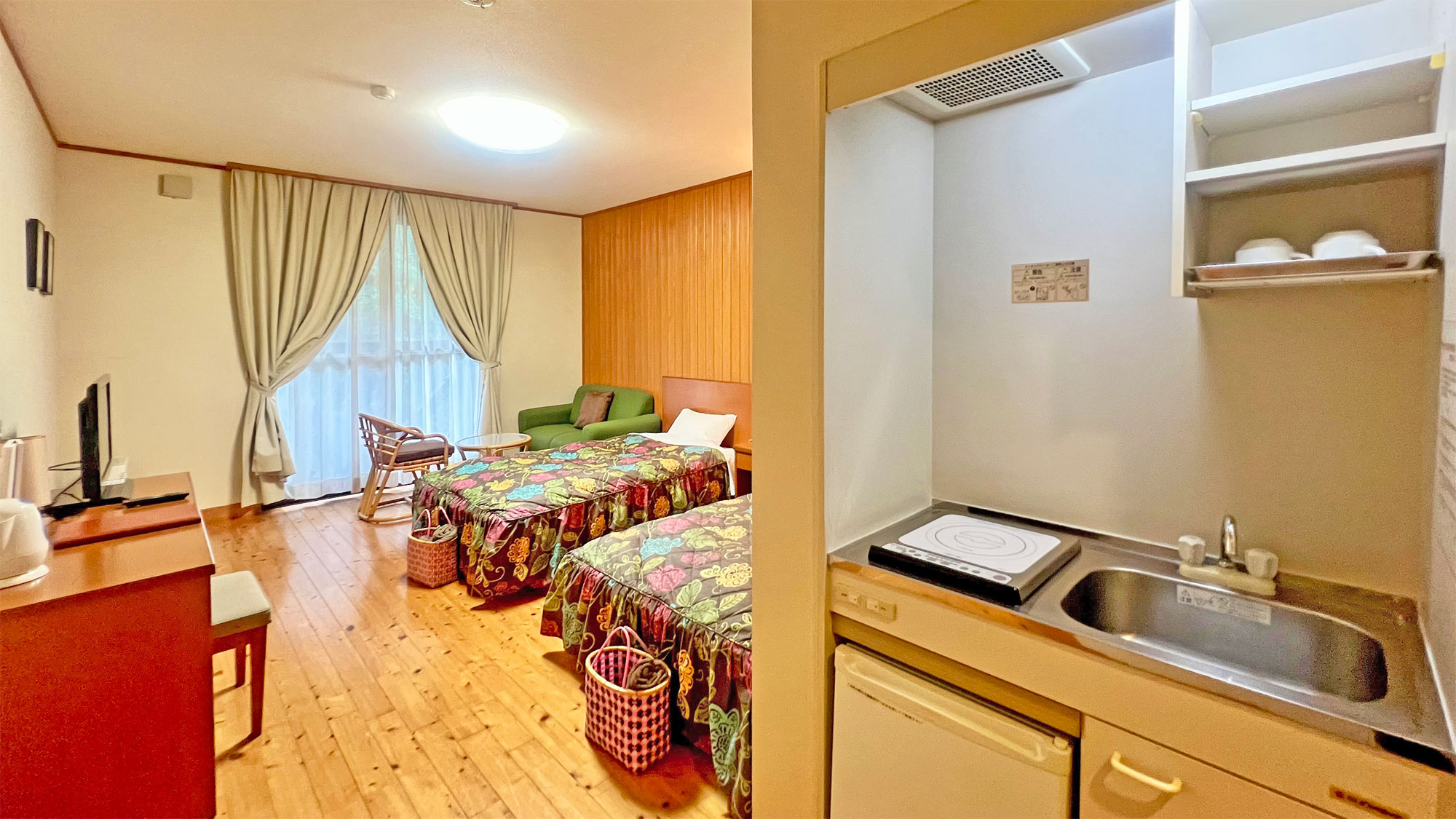 【新館】洋室ツイン　ミニキッチン