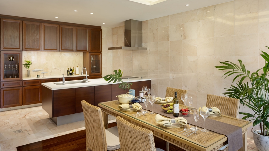 *【オーシャンガーデンスイート 1F or 2F(120-165平米)】リビングルーム(一例)