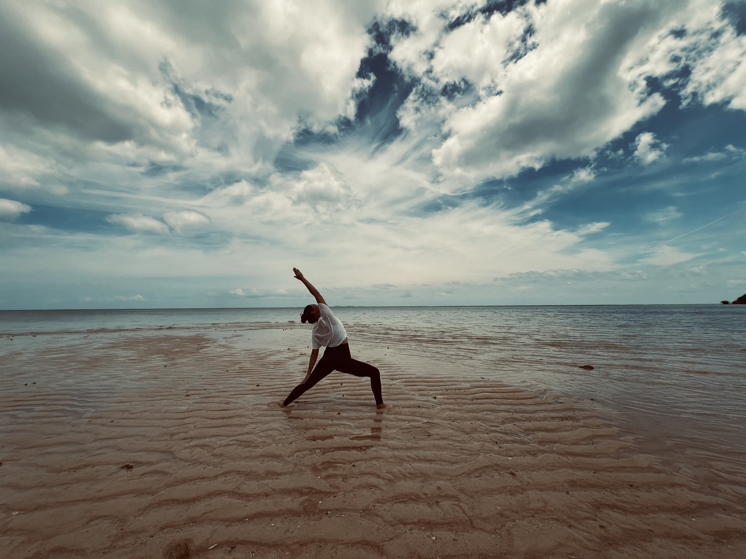 ビーチYOGA 