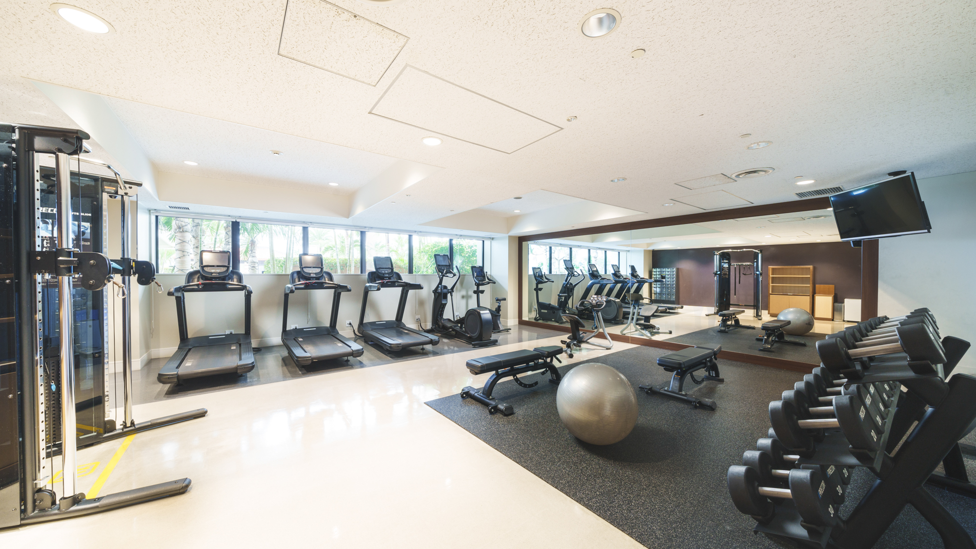 【フィットネスセンター】ご宿泊の方は無料でご利用いただけます。