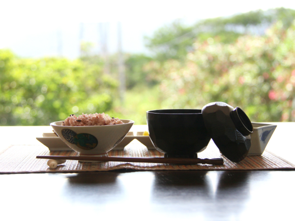【２泊以上限定】連泊するほどオトクな特典付♪軽朝食無料サービスプラン