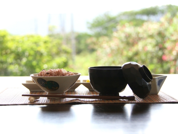 【２泊以上限定】連泊するほどオトクな特典付♪軽朝食無料サービスプラン