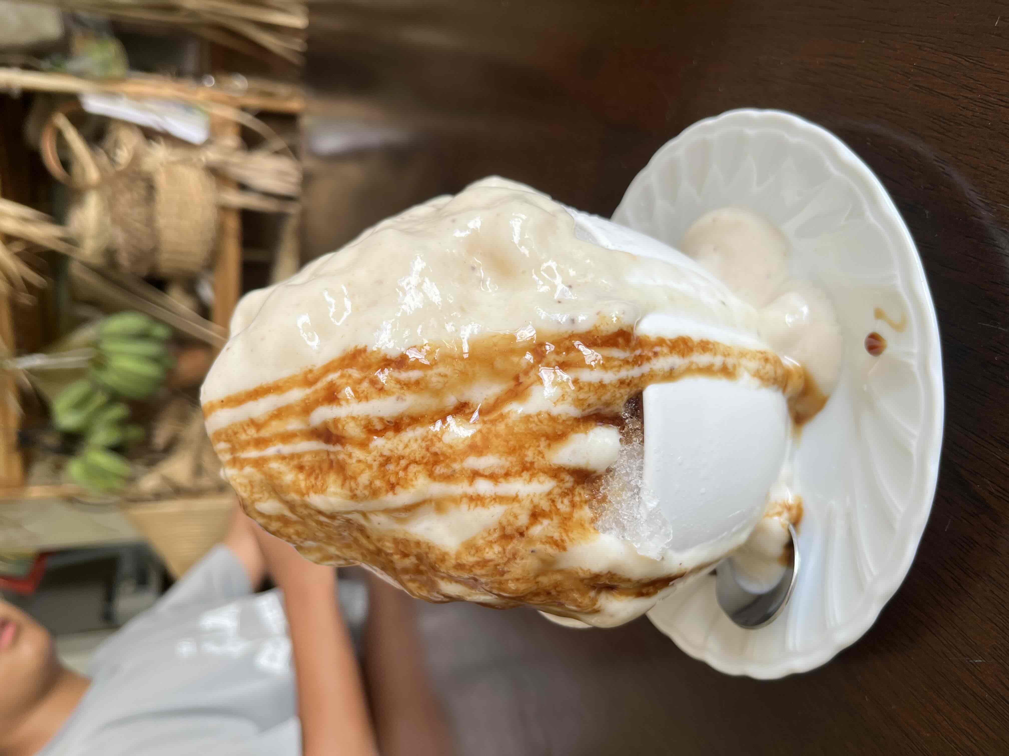 夏季限定かき氷『島バナナとキャラメルソースのふわふわかき氷』