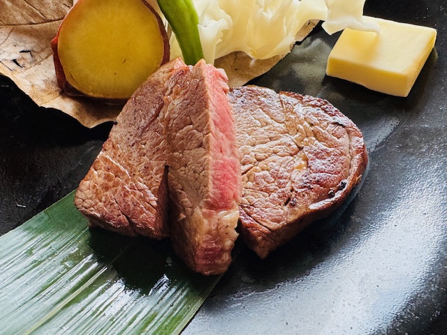 牛ヒレ肉の陶板焼き