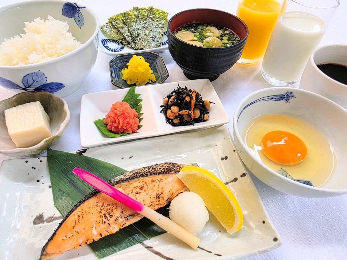 【当日予約OK】選べるこだわり朝食付☆料理長自信の朝食を食べて元気な1日を♪（朝食付）
