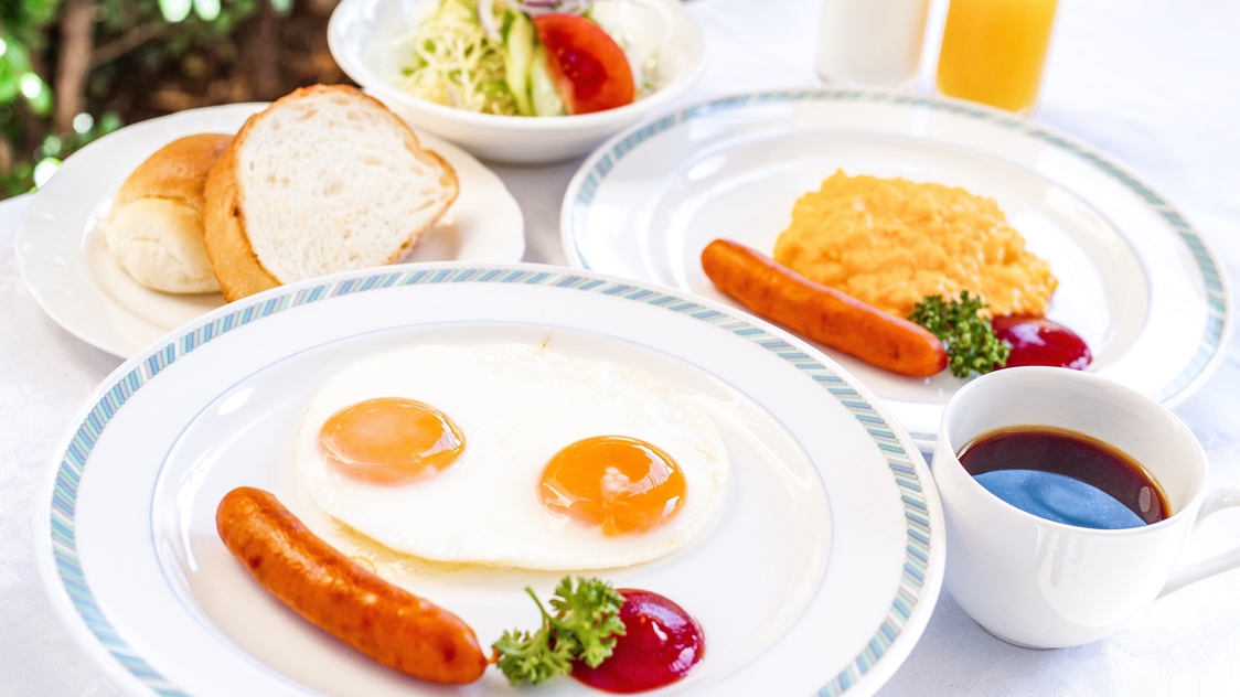 【朝食】洋食はスクランブルエッグか目玉焼きをチョイスしていただけます♪