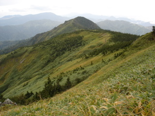 岩菅山