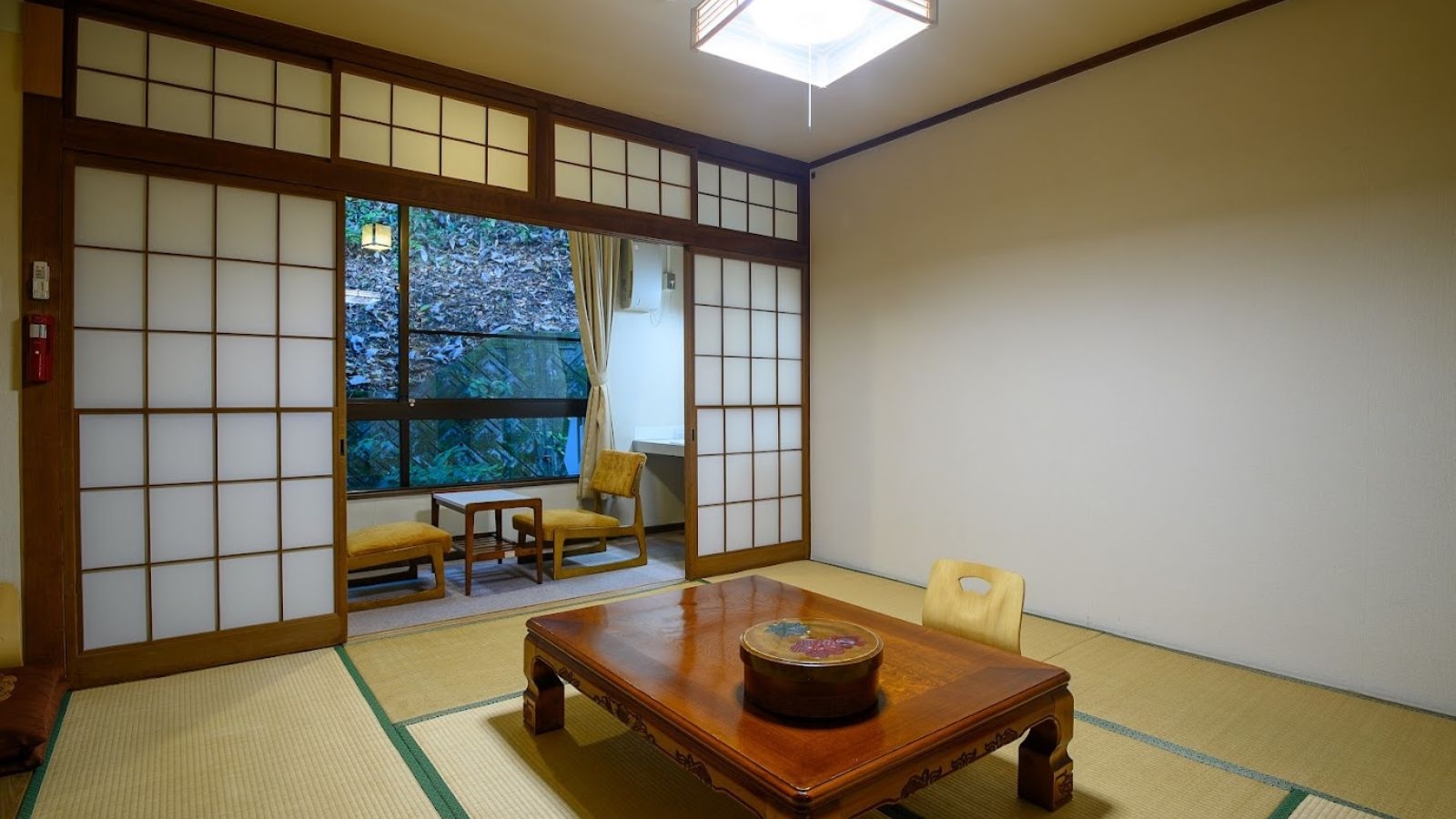 【基本和室】和室8畳＋広縁｜定員4名