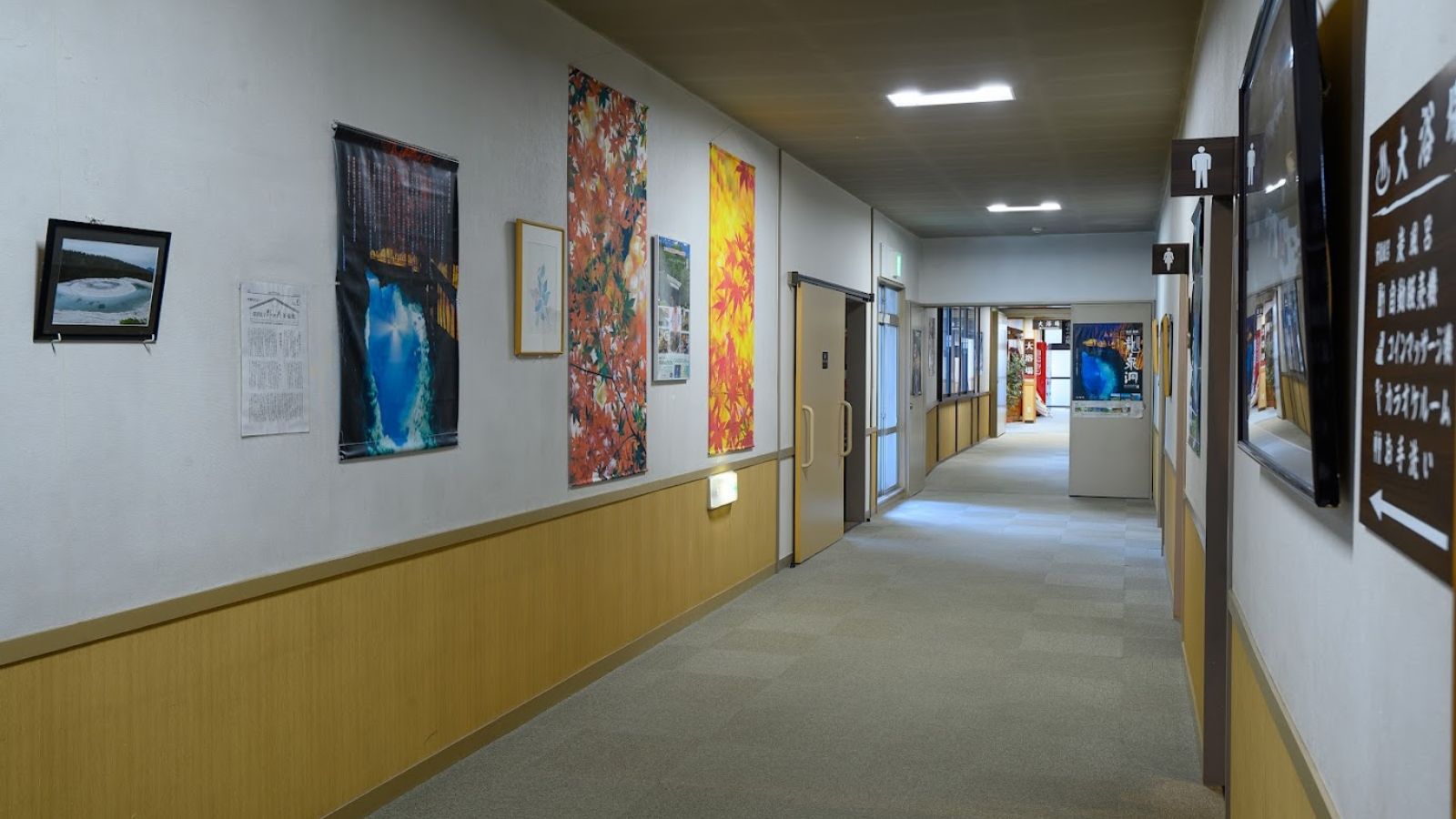 館内廊下