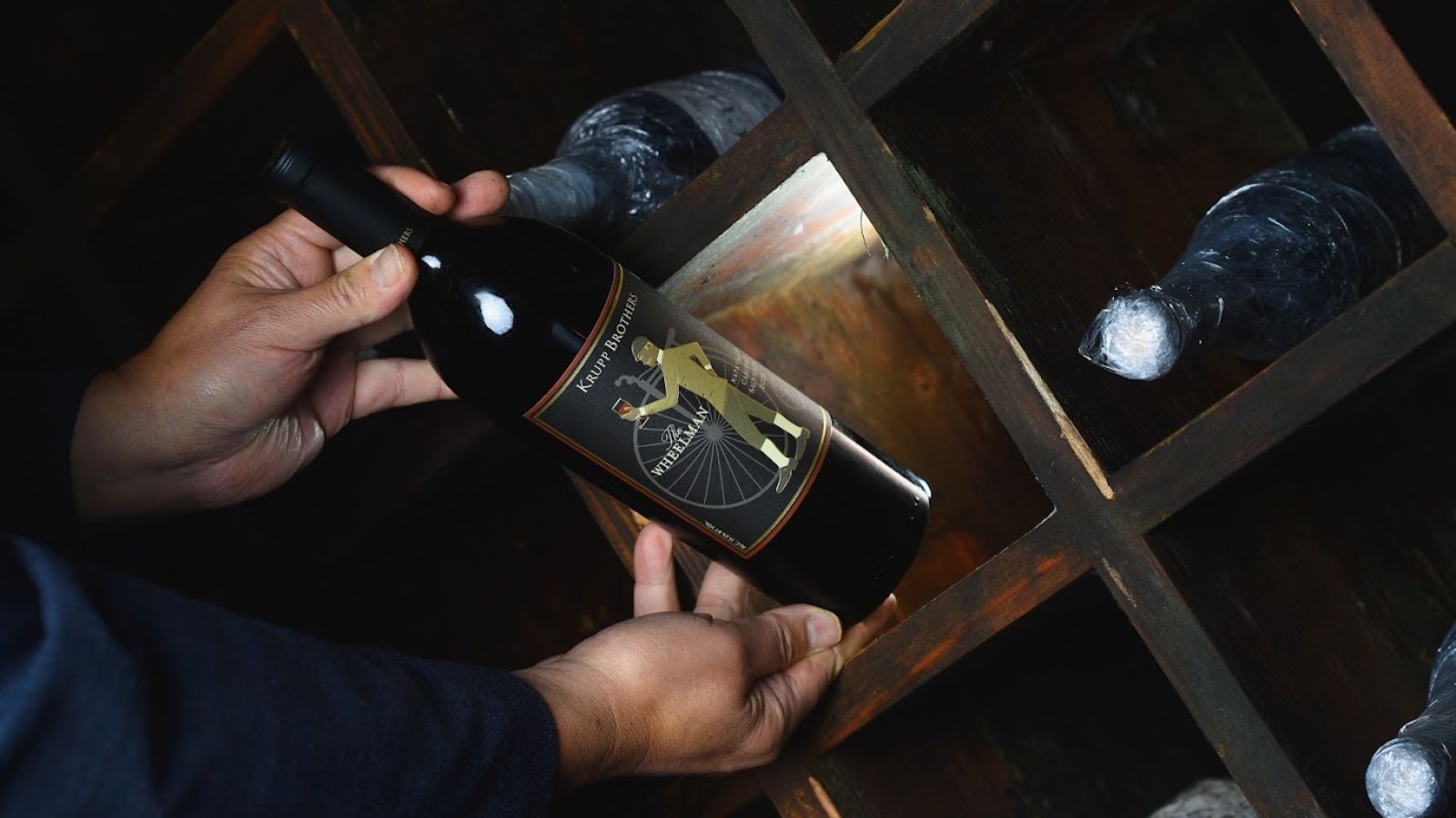 龍泉洞の天然ワインセラー