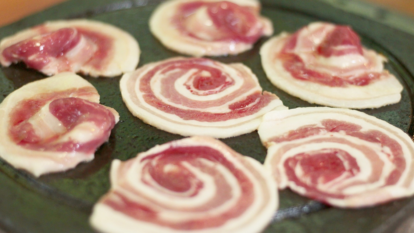 *【牡丹肉の焼肉】京都産の猪肉はくさみが全く無く、上質な脂の旨味があります。