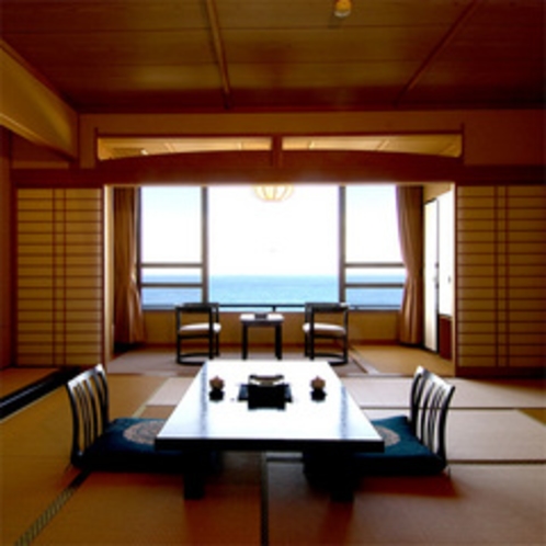 日本海一望の和室