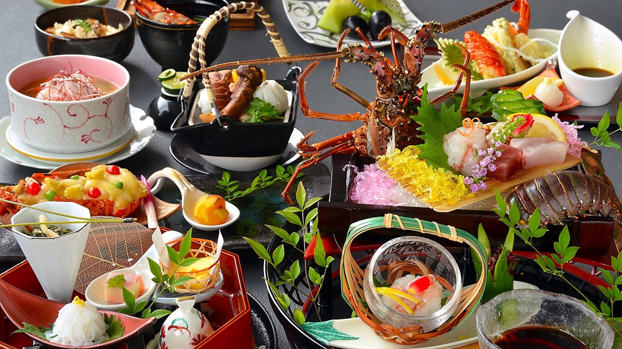 【旬の味覚 伊勢海老づくし会席】お料理イメージ　