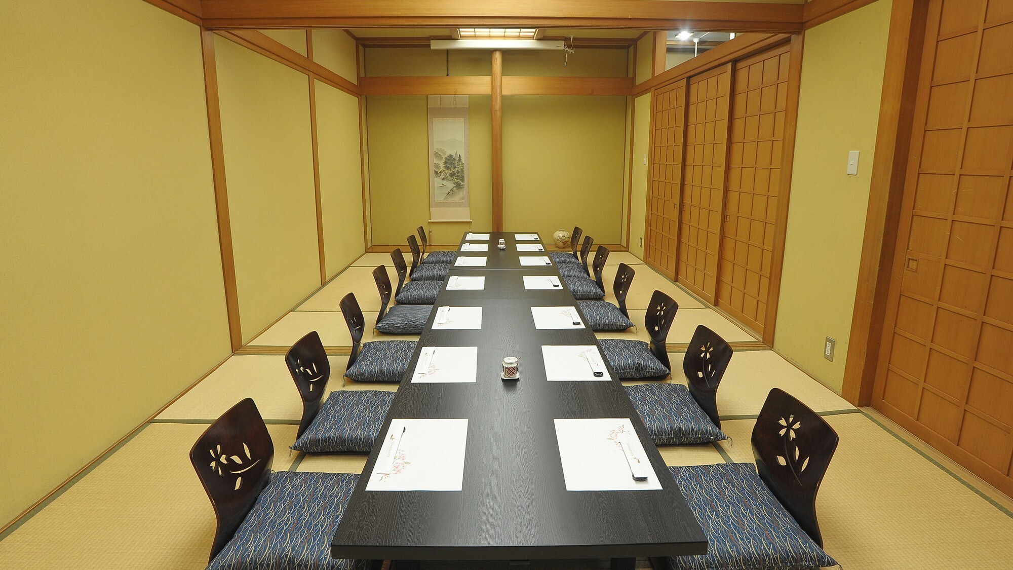 日本料理　みなと　個室