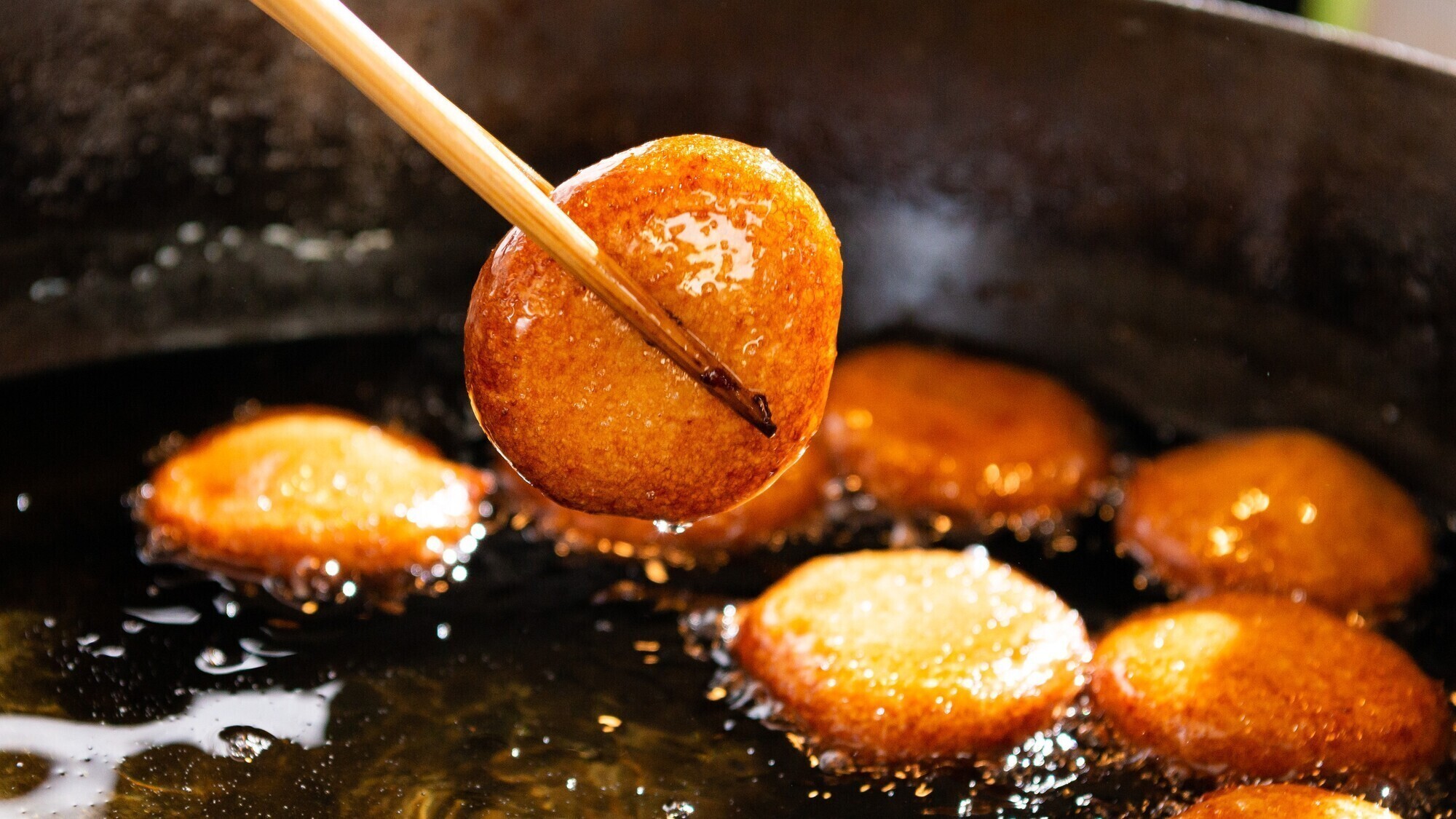 朝食ビュッフェ一例　鹿児島名物さつま揚げ