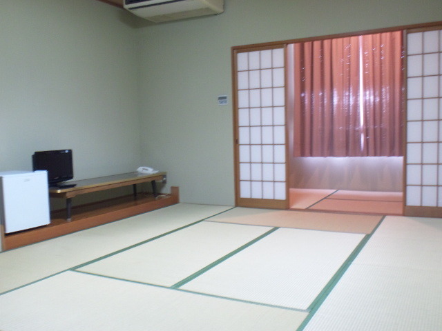 Japanese-style room without toilet - Example of a room